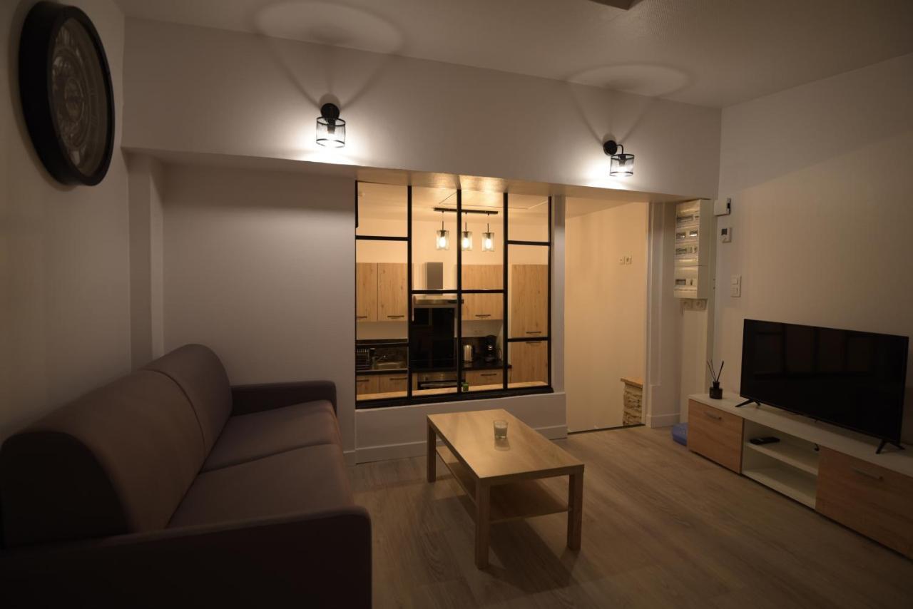 Cosy Appartement Hyper Centre Ville Avec Cour + Patio Оксер Екстериор снимка