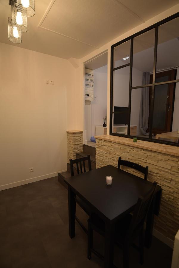Cosy Appartement Hyper Centre Ville Avec Cour + Patio Оксер Екстериор снимка